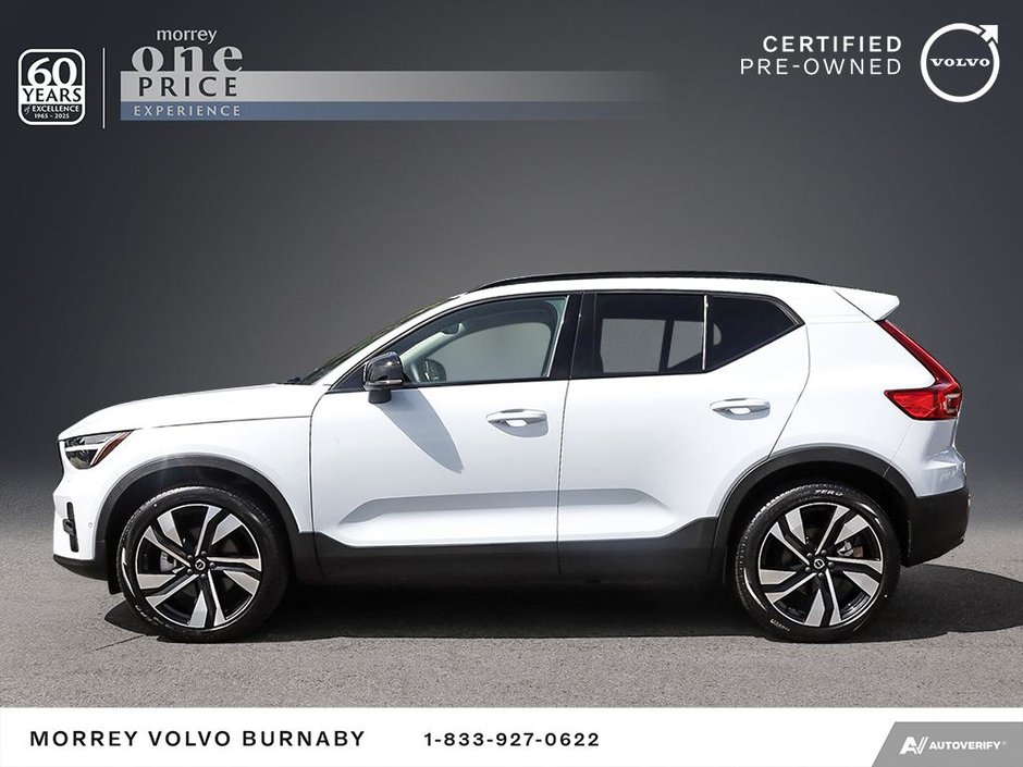 2025 Volvo XC40 Plus | Climate Package | Low Mileage-3
