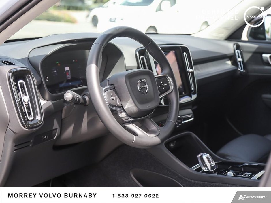 2025 Volvo XC40 Plus | Climate Package | Low Mileage-13