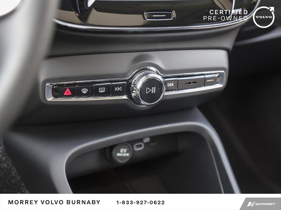 2025 Volvo XC40 Plus | Climate Package | Low Mileage-20