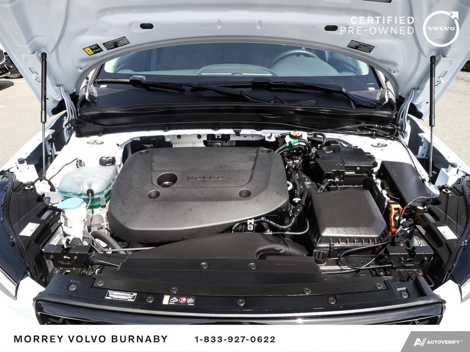 2025 Volvo XC40 Plus | Climate Package | Low Mileage-8