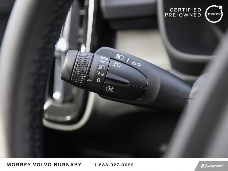 2025 Volvo XC40 Plus | Climate Package | Low Mileage-16