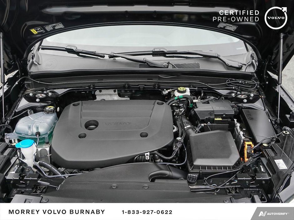 2025 Volvo XC40 Plus | Dark Theme | Climate Package-8