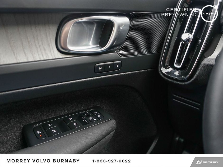 2025 Volvo XC40 Plus | Dark Theme | Climate Package-21
