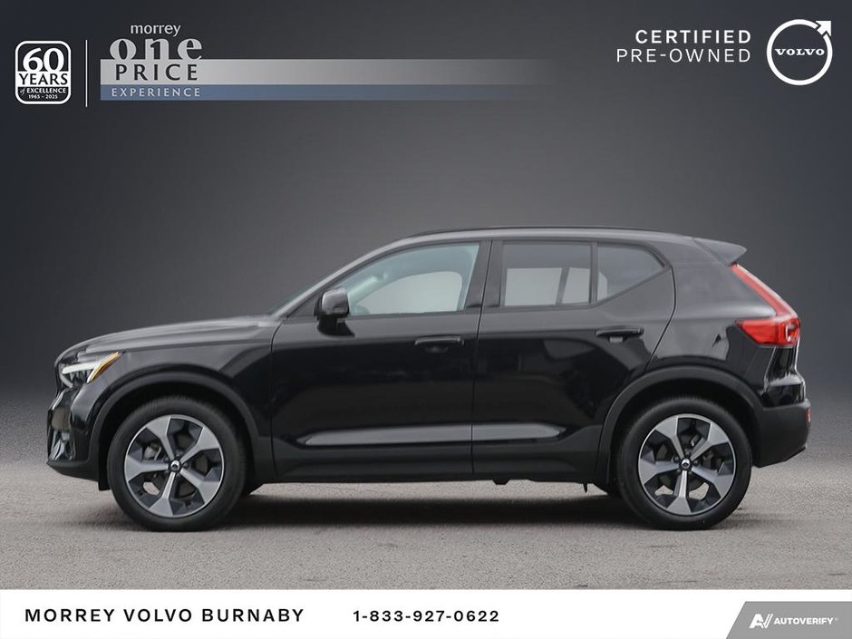 2025 Volvo XC40 Plus | Dark Theme | Climate Package-3