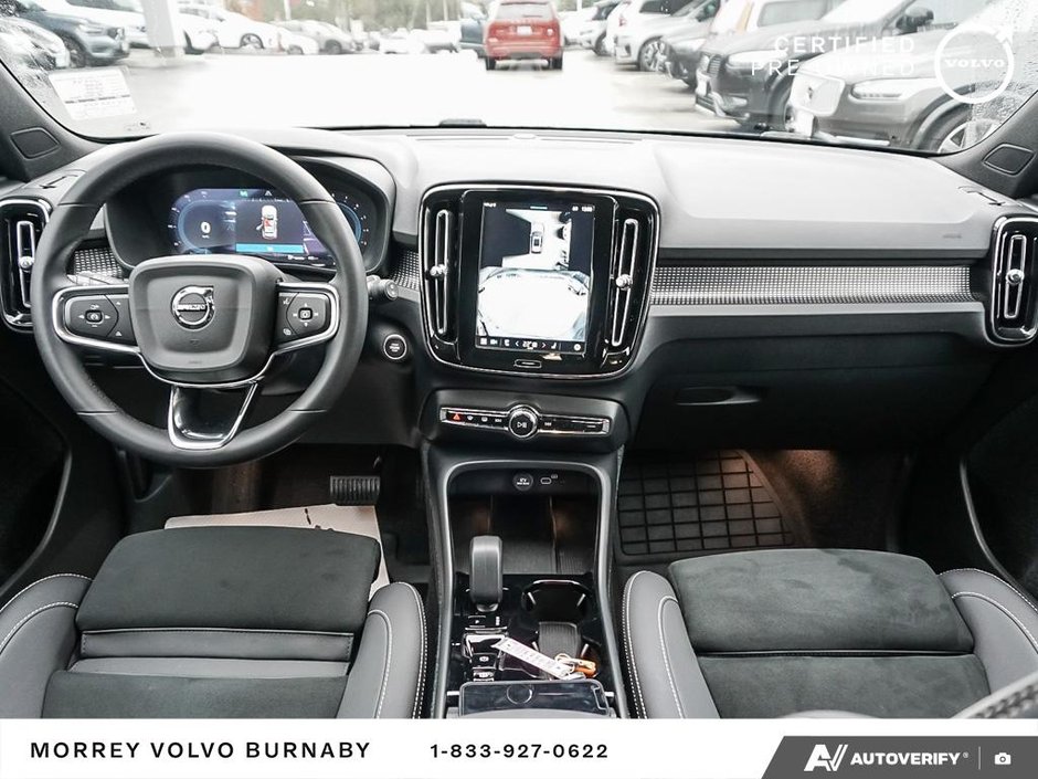 2025 Volvo XC40 Plus | Climate Package | LOCAL BC-14