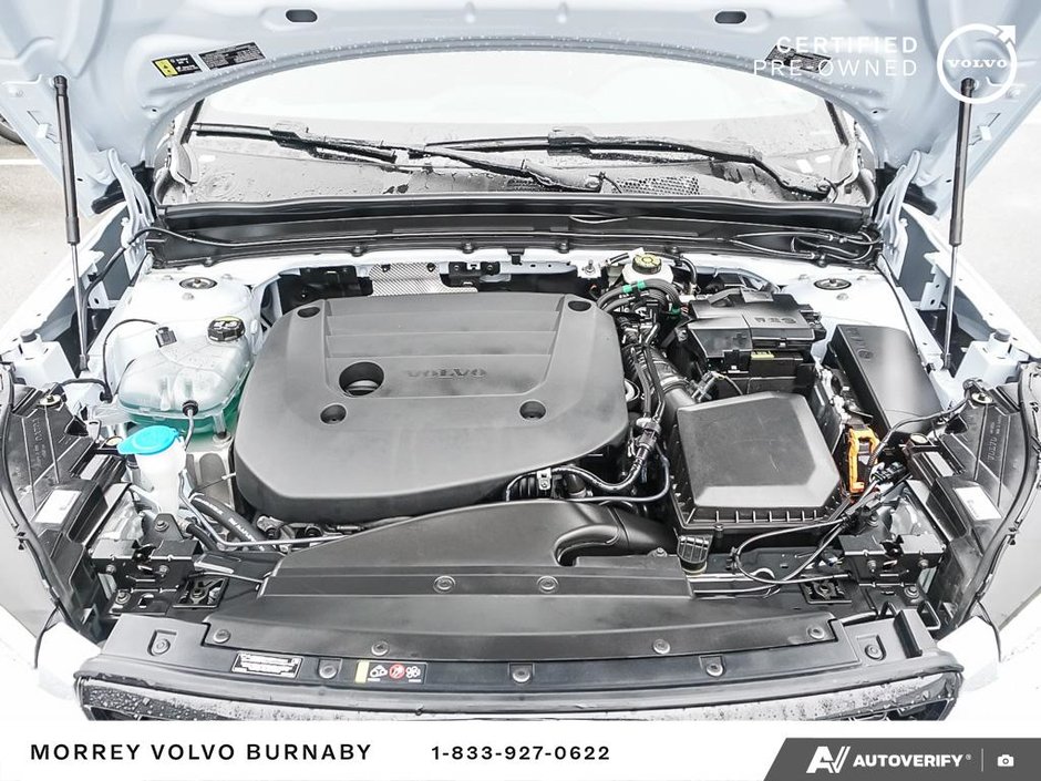 2025 Volvo XC40 Plus | Climate Package | LOCAL BC-8