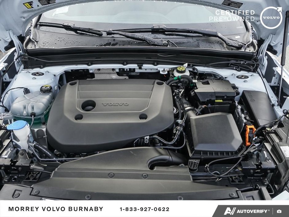 2025 Volvo XC40 Plus | Climate Package | Dark Theme-8