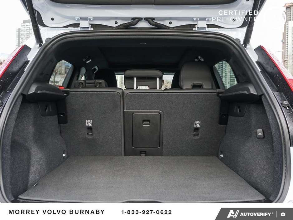 2025 Volvo XC40 Plus | Climate Package | Dark Theme-12