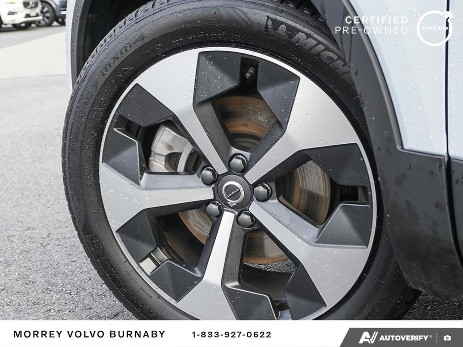 2025 Volvo XC40 Plus | Climate Package | Dark Theme-6