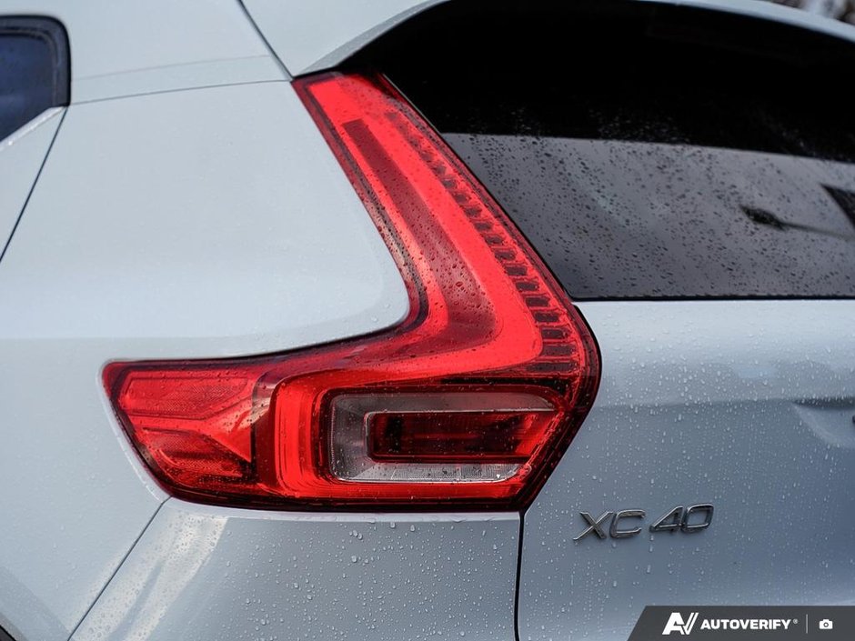 2025 Volvo XC40 Core - Climate Package | Panoramic Roof-11