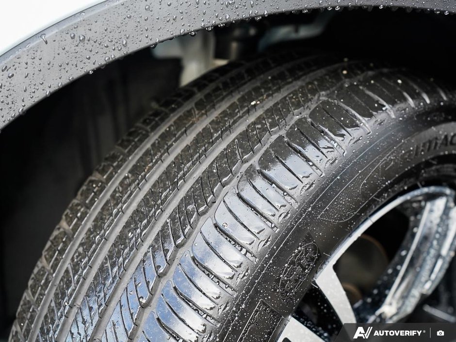 2025 Volvo XC40 Core - Climate Package | Panoramic Roof-6