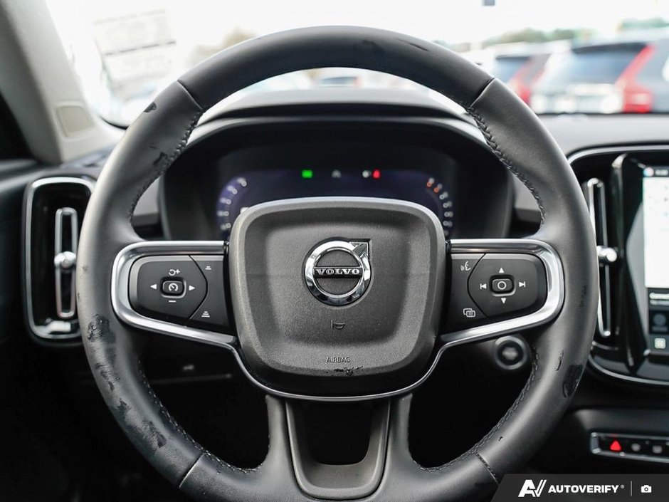 2025 Volvo XC40 Core - Climate Package | Panoramic Roof-13