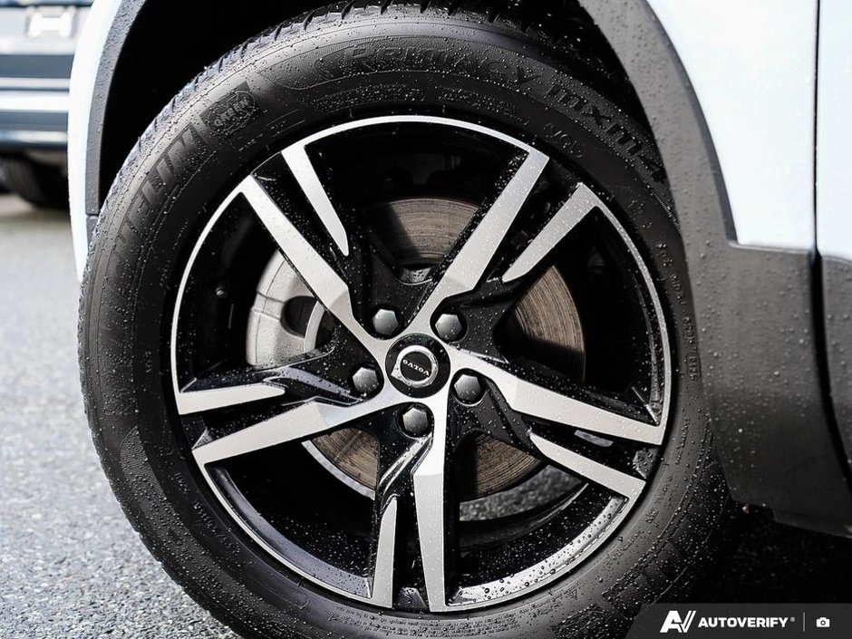 2025 Volvo XC40 Core - Climate Package | Panoramic Roof-5