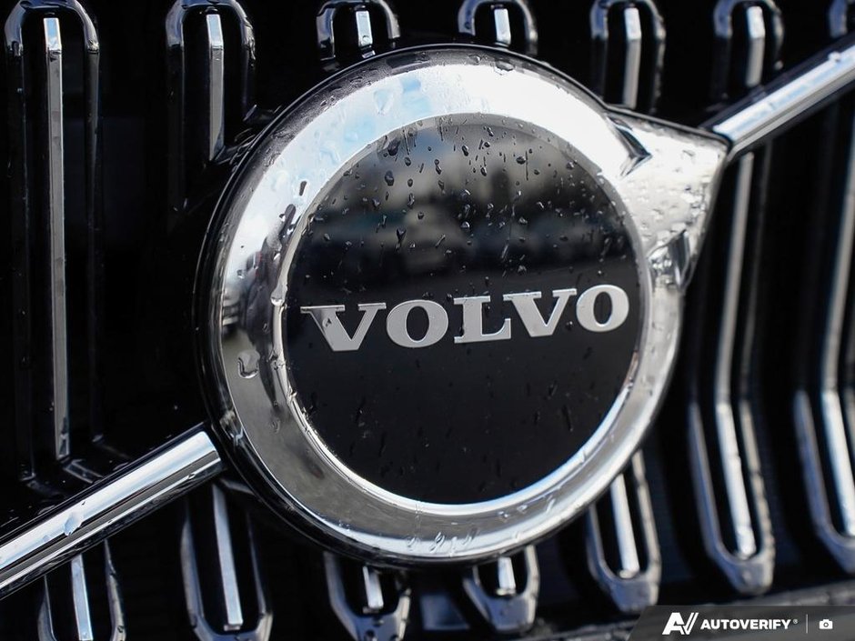 2025 Volvo XC40 Core - Climate Package | Panoramic Roof-8