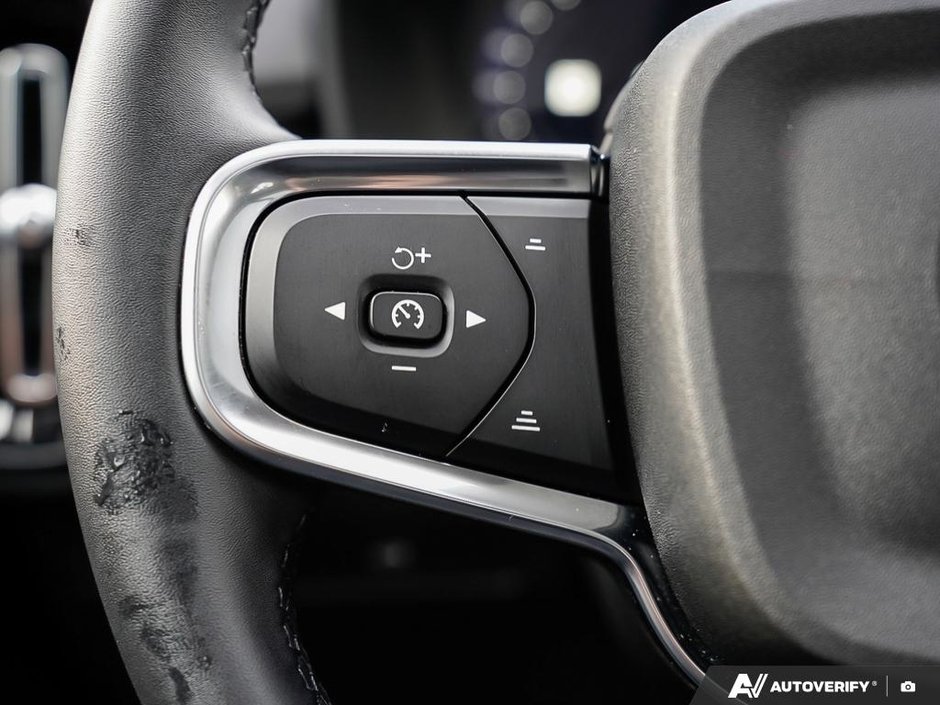 2025 Volvo XC40 Core - Climate Package | Panoramic Roof-17