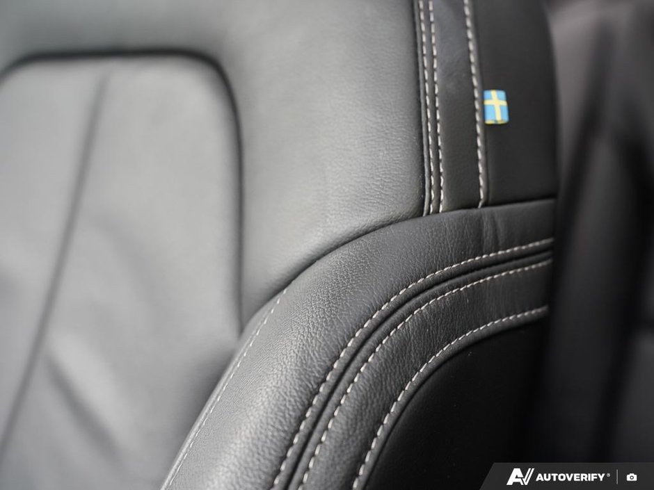 2025 Volvo XC40 Core - Climate Package | Panoramic Roof-22