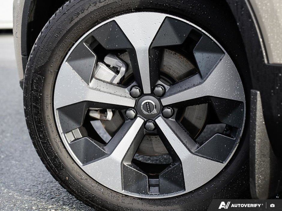 2025 Volvo XC40 Plus ~ Dark Theme | Climate Package-5