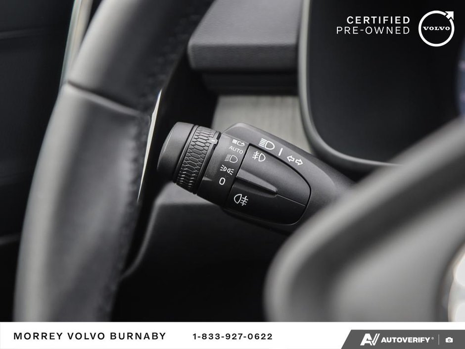 2025 Volvo XC40 Core • In Stock - AWD • Low Mileage-16