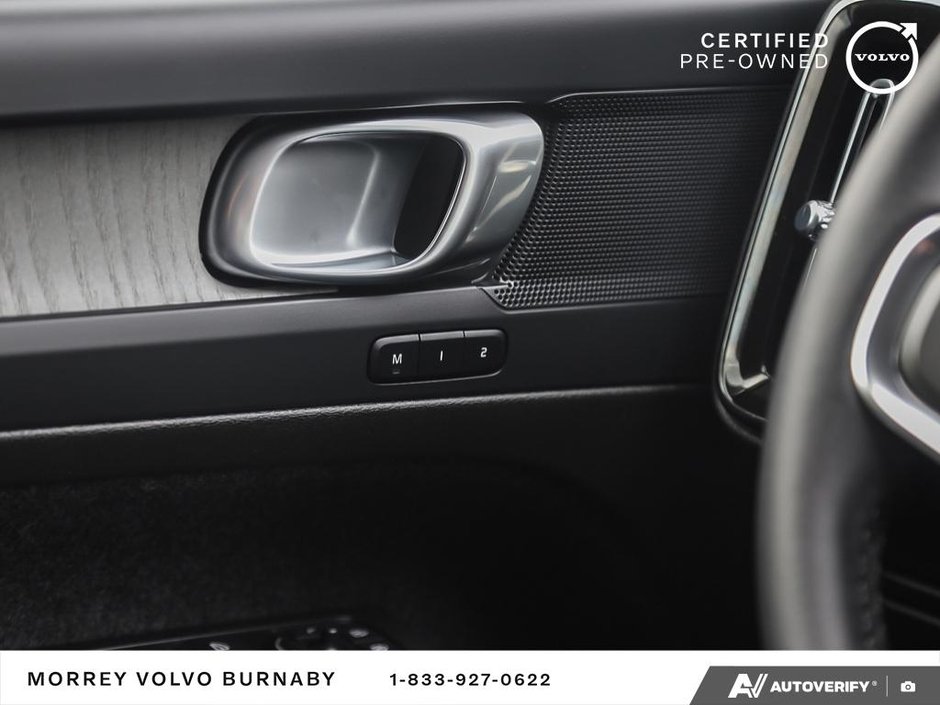 2025 Volvo XC40 Core • In Stock - AWD • Low Mileage-17