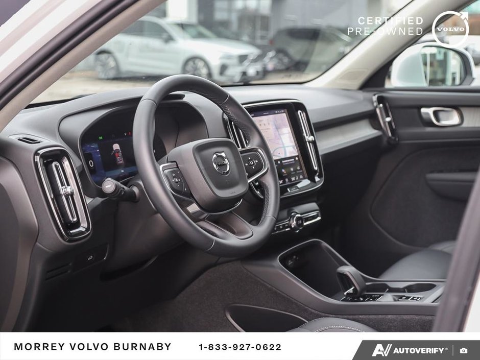 2025 Volvo XC40 Core Bright Theme-13