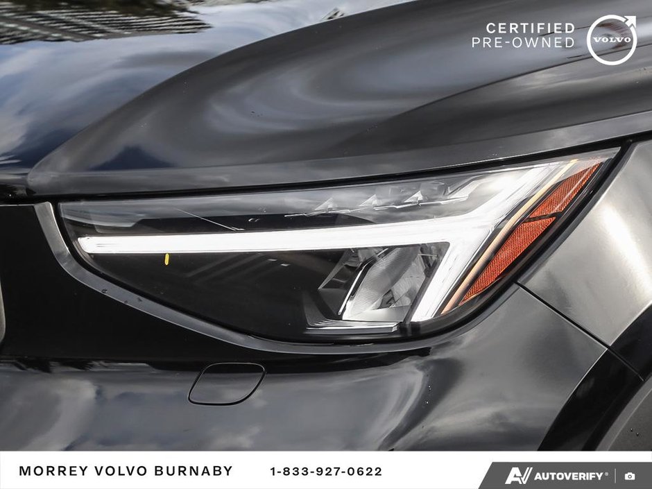 2025 Volvo XC40 Core • In Stock - AWD • BLACK on BLACK-10