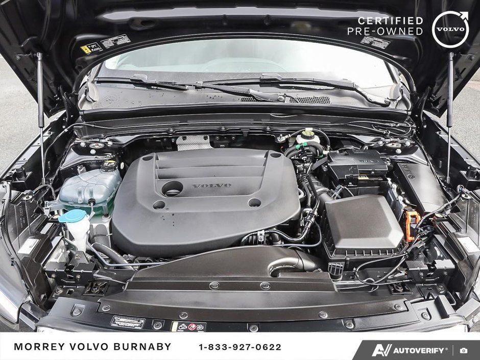 2025 Volvo XC40 Core • In Stock - AWD • BLACK on BLACK-8