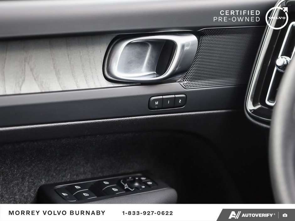 2025 Volvo XC40 Core • In Stock - AWD • BLACK on BLACK-17