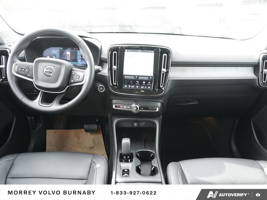 2025 Volvo XC40 Core | Local BC Vehicle – Climate Package-14