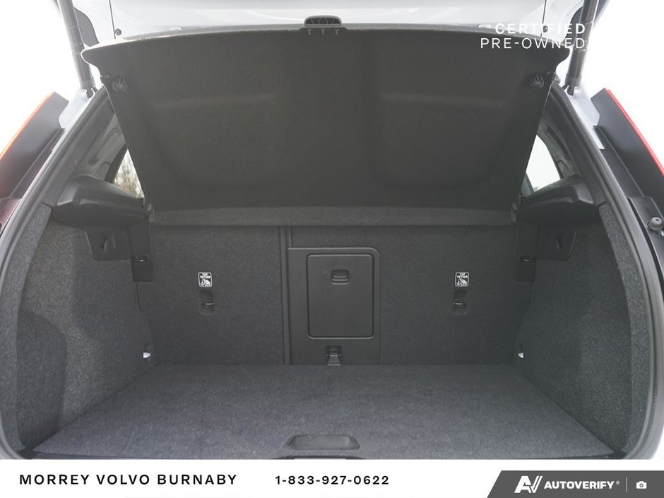 2025 Volvo XC40 Core | Local BC Vehicle – Climate Package-12