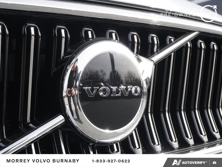 2025 Volvo XC40 Core | Local BC Vehicle – Climate Package-9