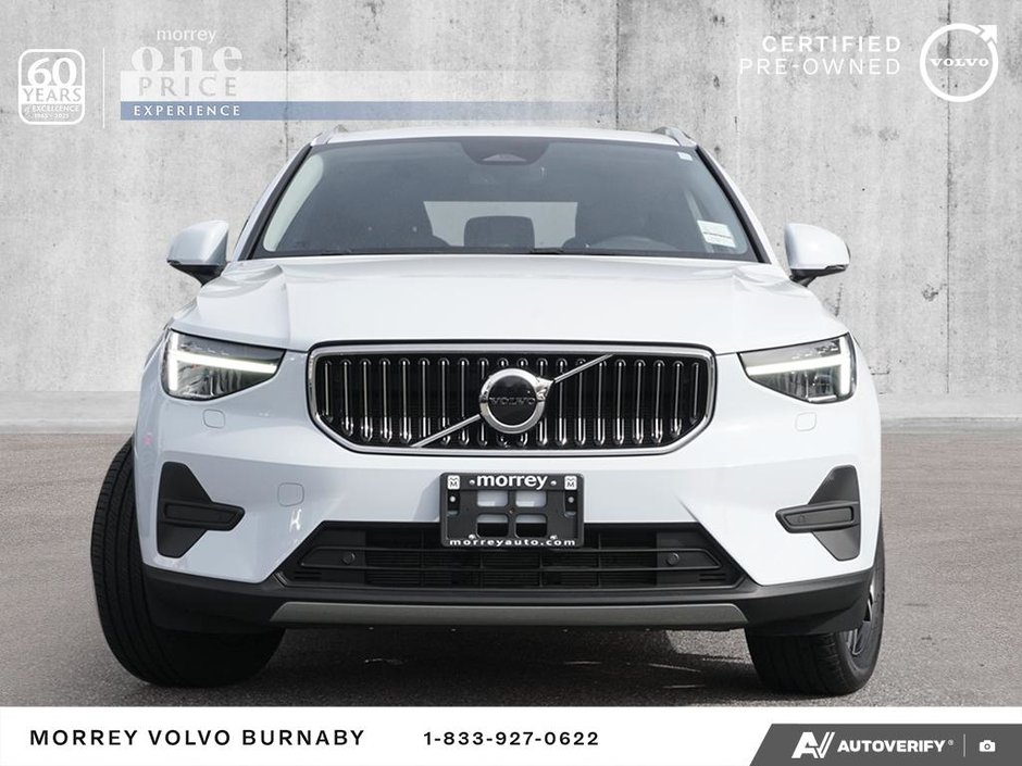 2025 Volvo XC40 Core | Local BC Vehicle – Climate Package-2
