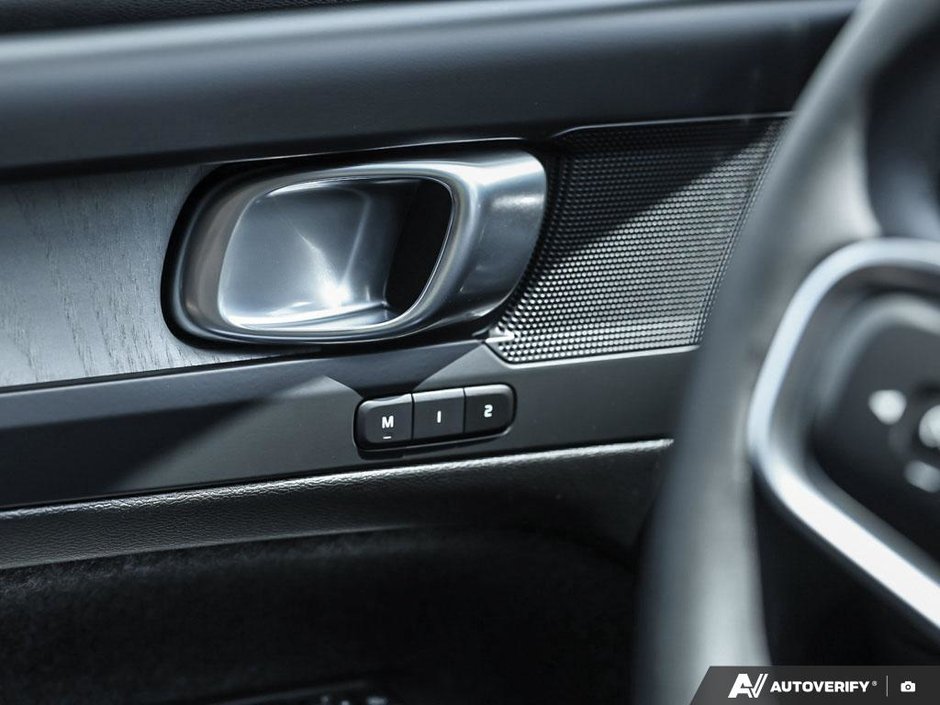 2025 Volvo XC40 Core - Low Kilometres | Climate Package-16