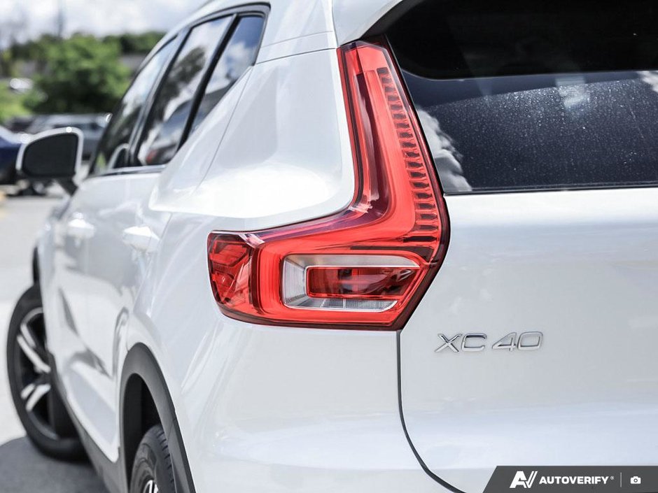 2025 Volvo XC40 Core - Low Kilometres | Climate Package-11