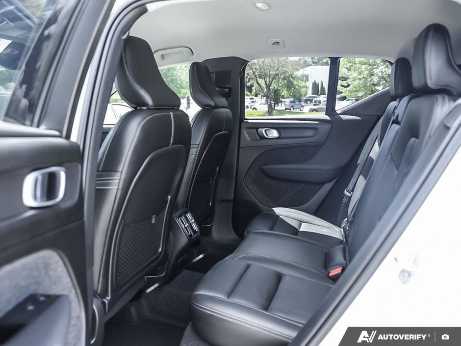 2025 Volvo XC40 Core - Low Kilometres | Climate Package-23