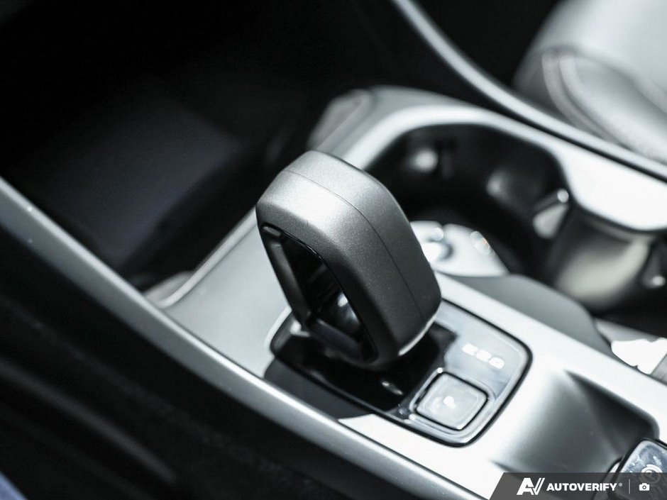 2025 Volvo XC40 Core - Low Kilometres | Climate Package-18