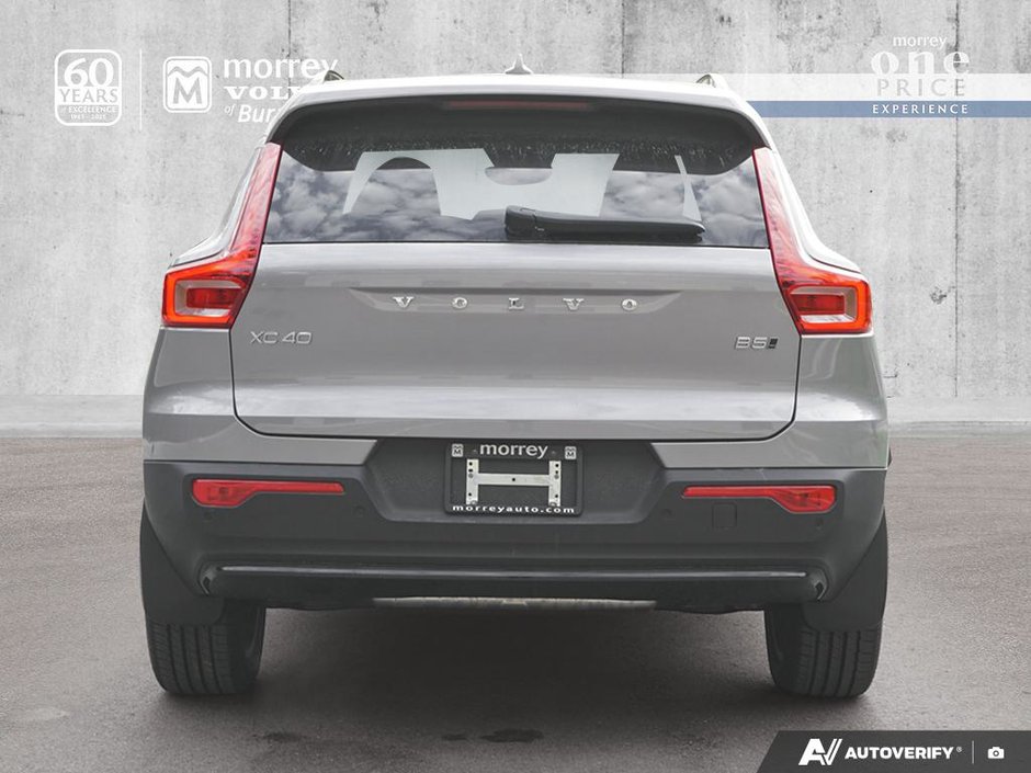 2026 Volvo XC40 Plus (Dark Theme)-4