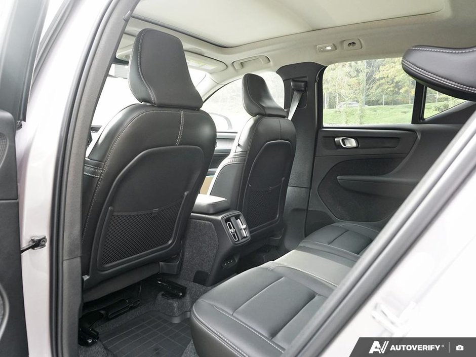 2026 Volvo XC40 Plus (Dark Theme)-12