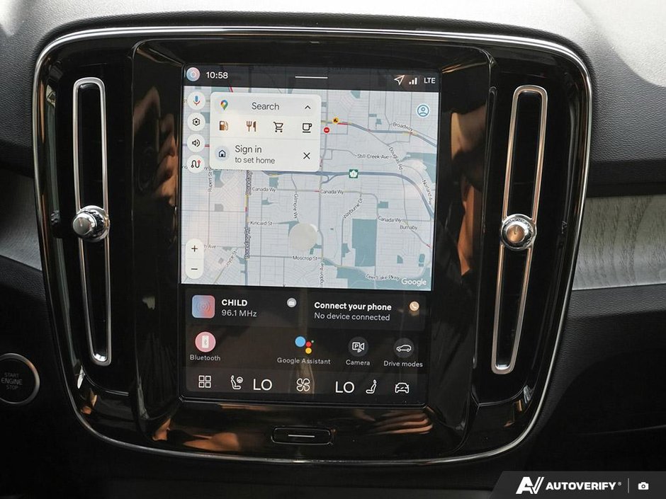 2026 Volvo XC40 Plus (Dark Theme)-23