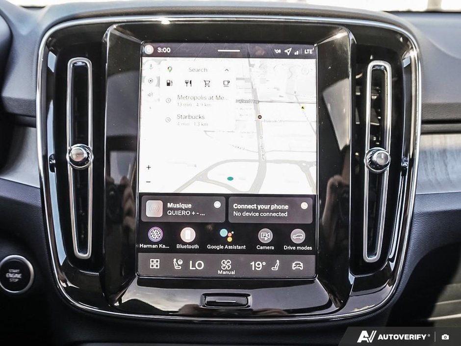 2026 Volvo XC40 Plus (Dark Theme)-23