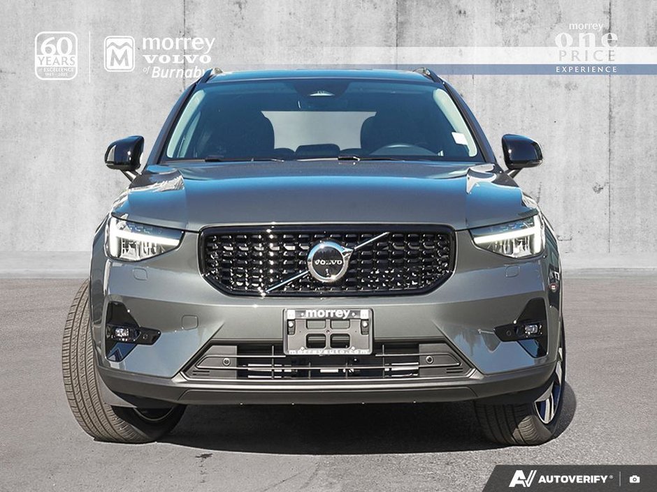 2026 Volvo XC40 Plus (Dark Theme)-1