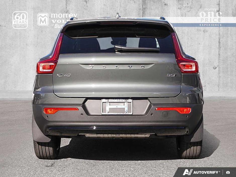 2026 Volvo XC40 Plus (Dark Theme)-4