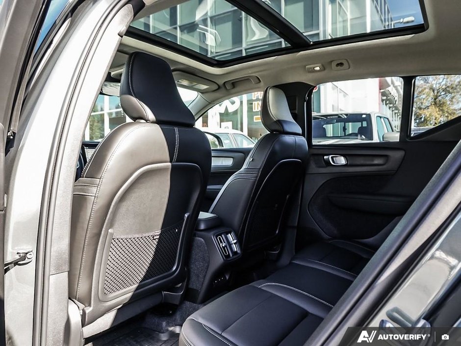 2026 Volvo XC40 Plus (Dark Theme)-12