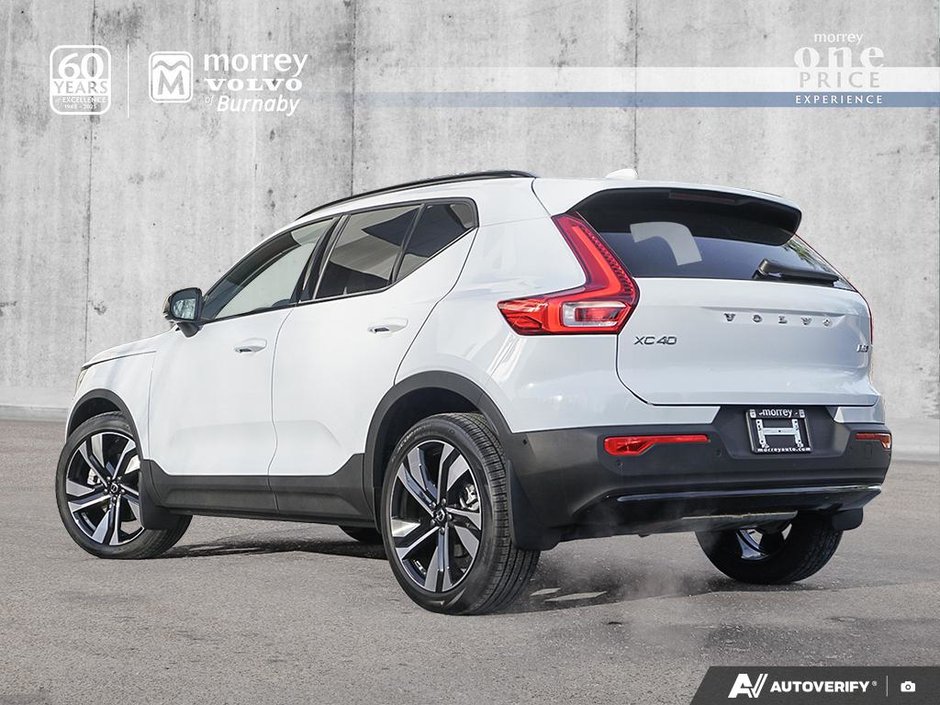 2026 Volvo XC40 Plus (Dark Theme)-3