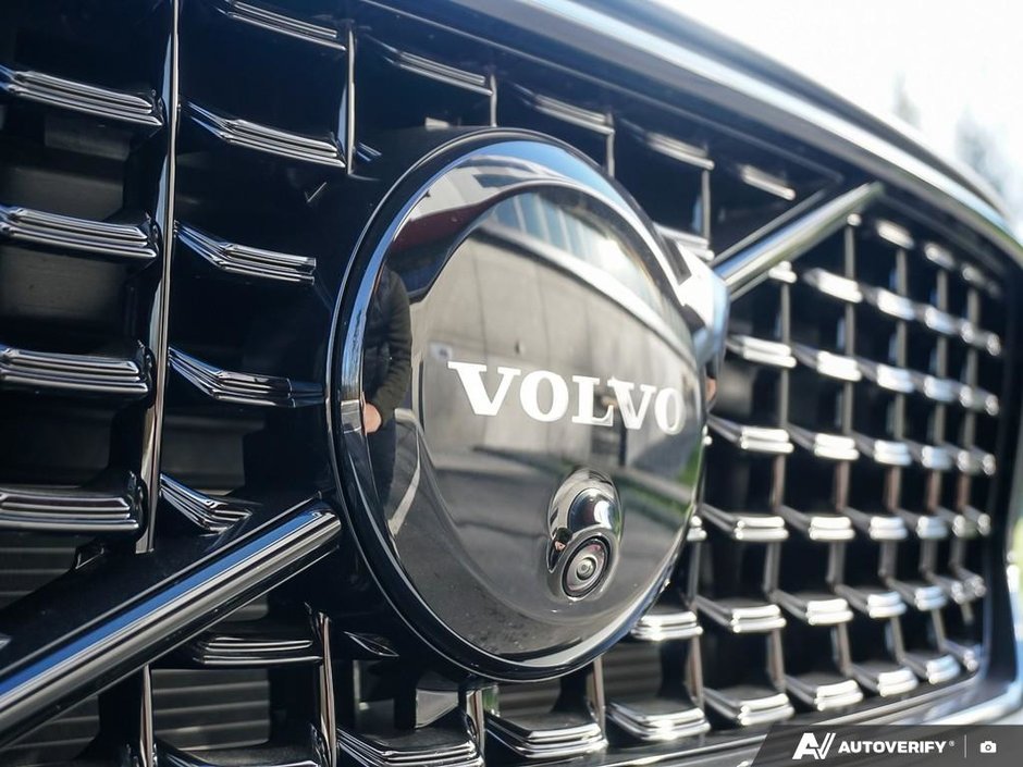 2026 Volvo XC40 Ultra Black Edition-8