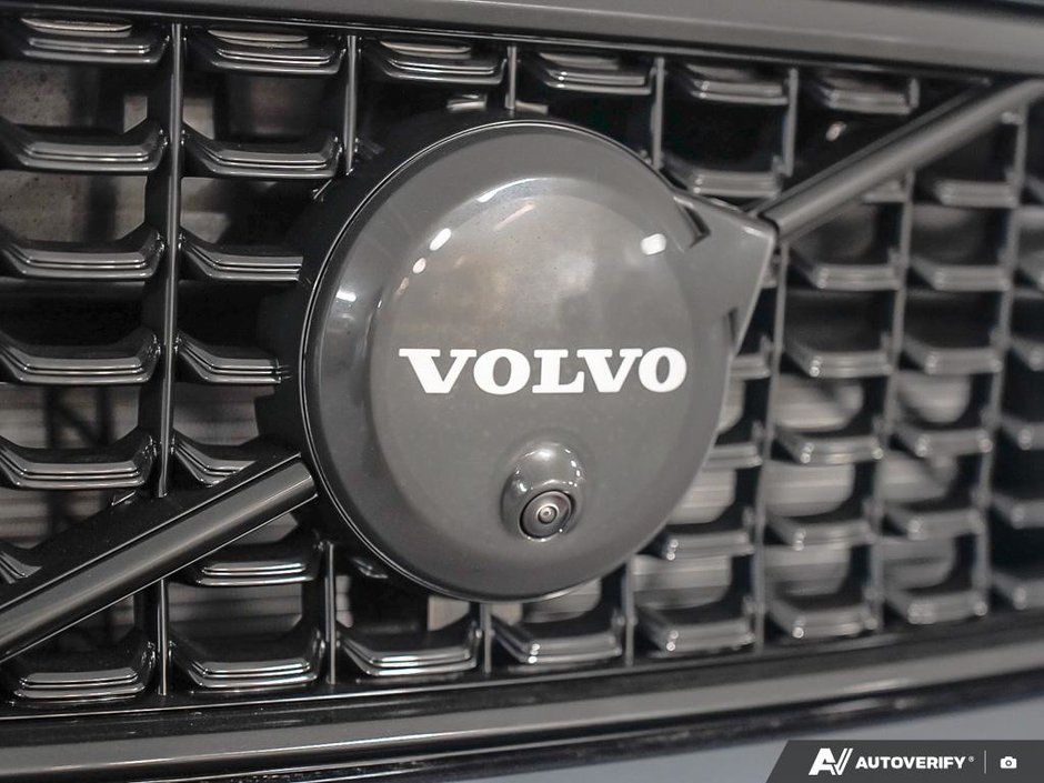 2026 Volvo XC40 Ultra Black Edition-8