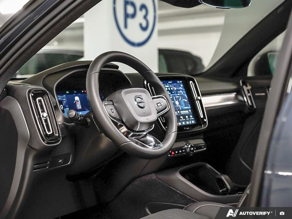 2026 Volvo XC40 Ultra Black Edition-12
