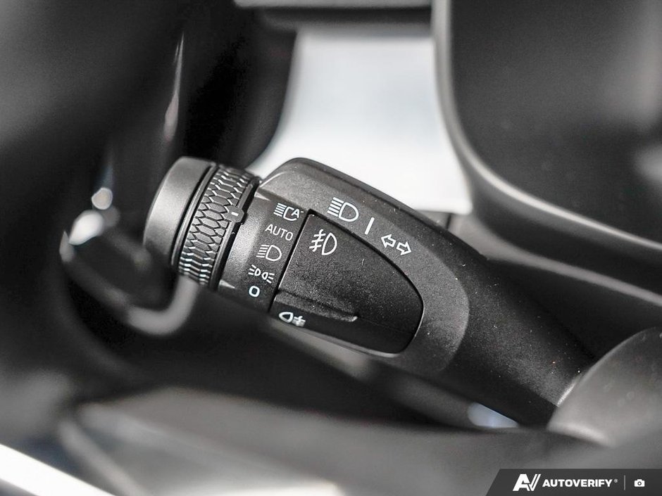 2026 Volvo XC40 Ultra Black Edition-15