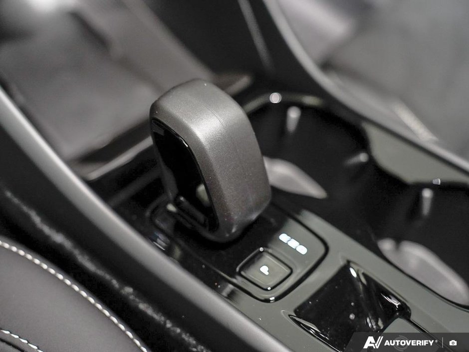 2026 Volvo XC40 Ultra Black Edition-18