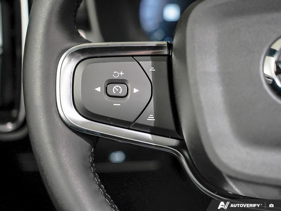 2026 Volvo XC40 Ultra Black Edition-17