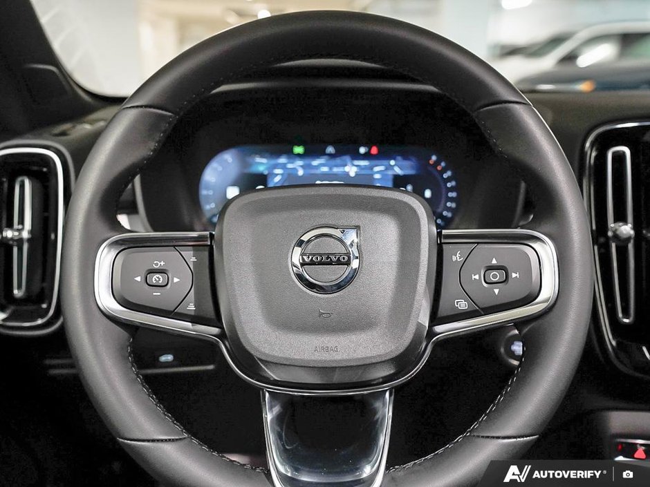 2026 Volvo XC40 Ultra Black Edition-13
